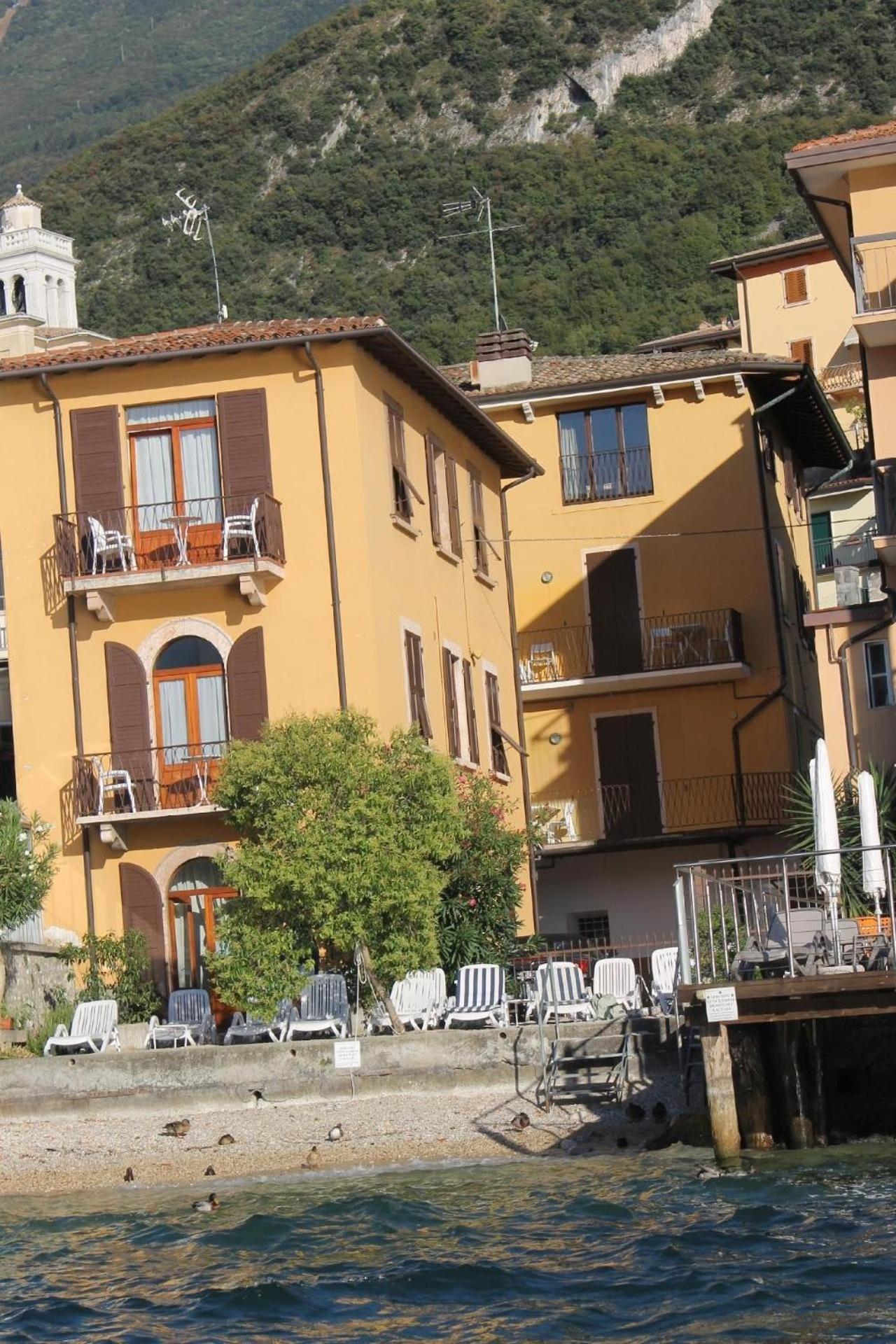 Wohnung In Malcesine Mit Privatstrand Exteriér fotografie